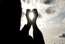 隊記：湖人依然將在交易市場保持積極進取 將傾向於臨近截止日時出手首輪選秀權.